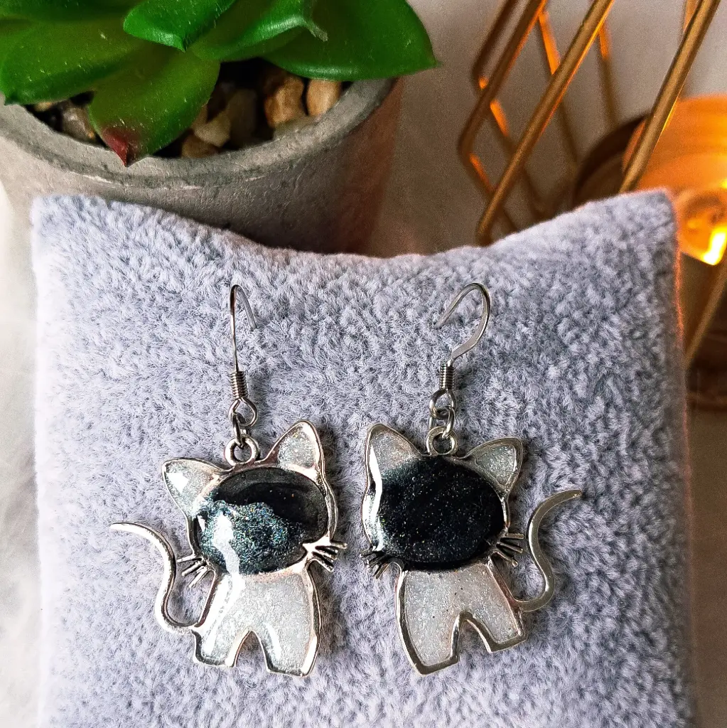 Boucles d'oreilles " Nacre féline "   