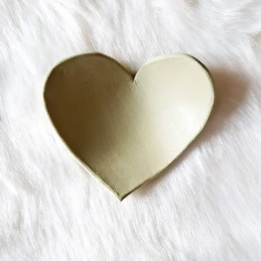 Coupelle en argile " coeur " 